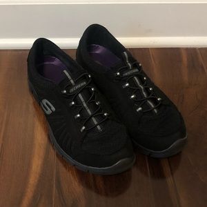 Sketchers W 8.5 Slip-On Black Sneaker Shoe